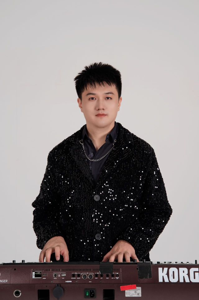萨克斯小东